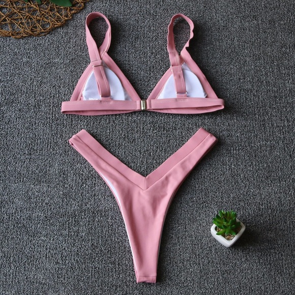 SALEππBella Pink Bikini Set ππ - Picture 3 of 3